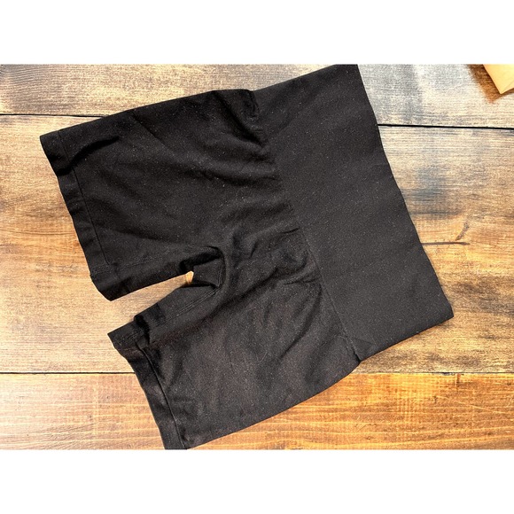 Bundle of two Yummie Tummie Shaping Shortie S/M - Picture 8 of 11